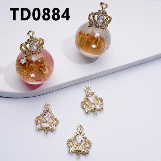 Delicate Fancy Gold Alloy Queen Crown with Shiny Clear Rhinestones for Beads Jewelry Accessories, Around 20*15MM, Please read the description