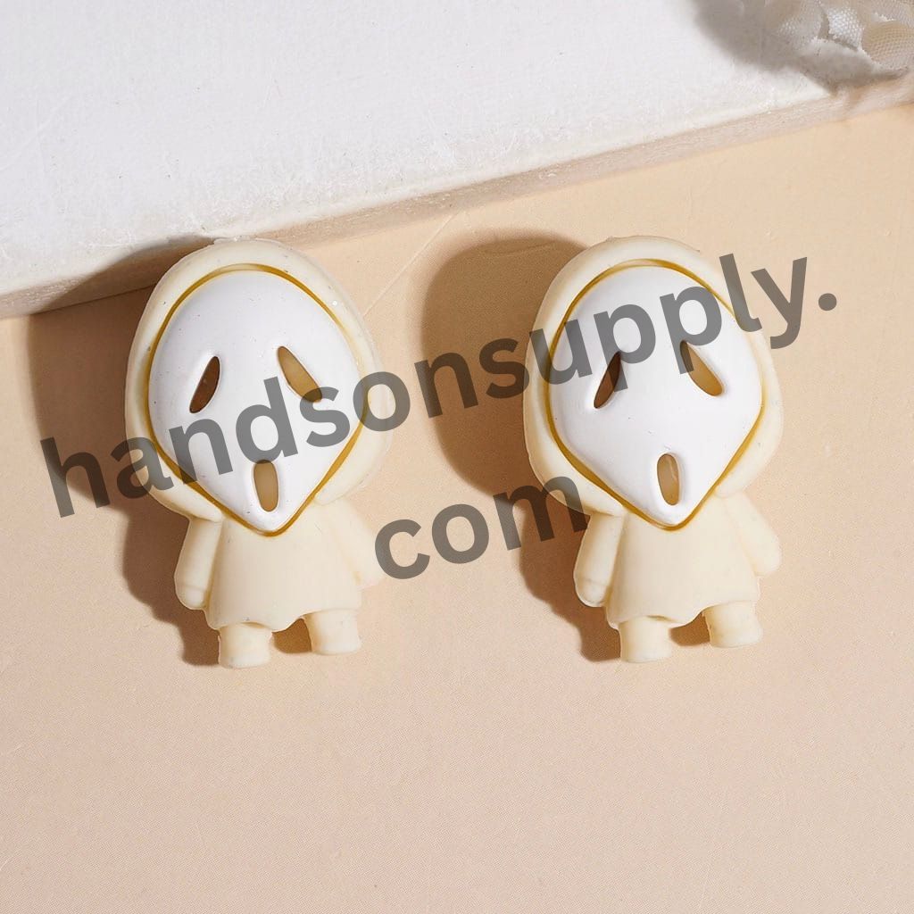 3D White Horror Mask Ghost Character Silicone Focal Beads with Silver Glitter Cloak, Halloween Theme, 30MM