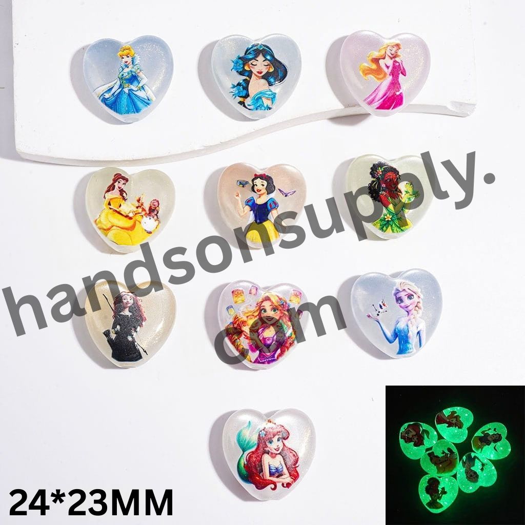 Luminous Classic Royal Princess Characters with Cat-Eye Effect and Gold Glitter, Heart Shape Acrylic Beads, Random Mix