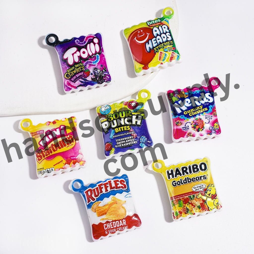Colorful Assorted Candy Wrapper Design Acrylic Pendants, 31*28MM, Random Mix