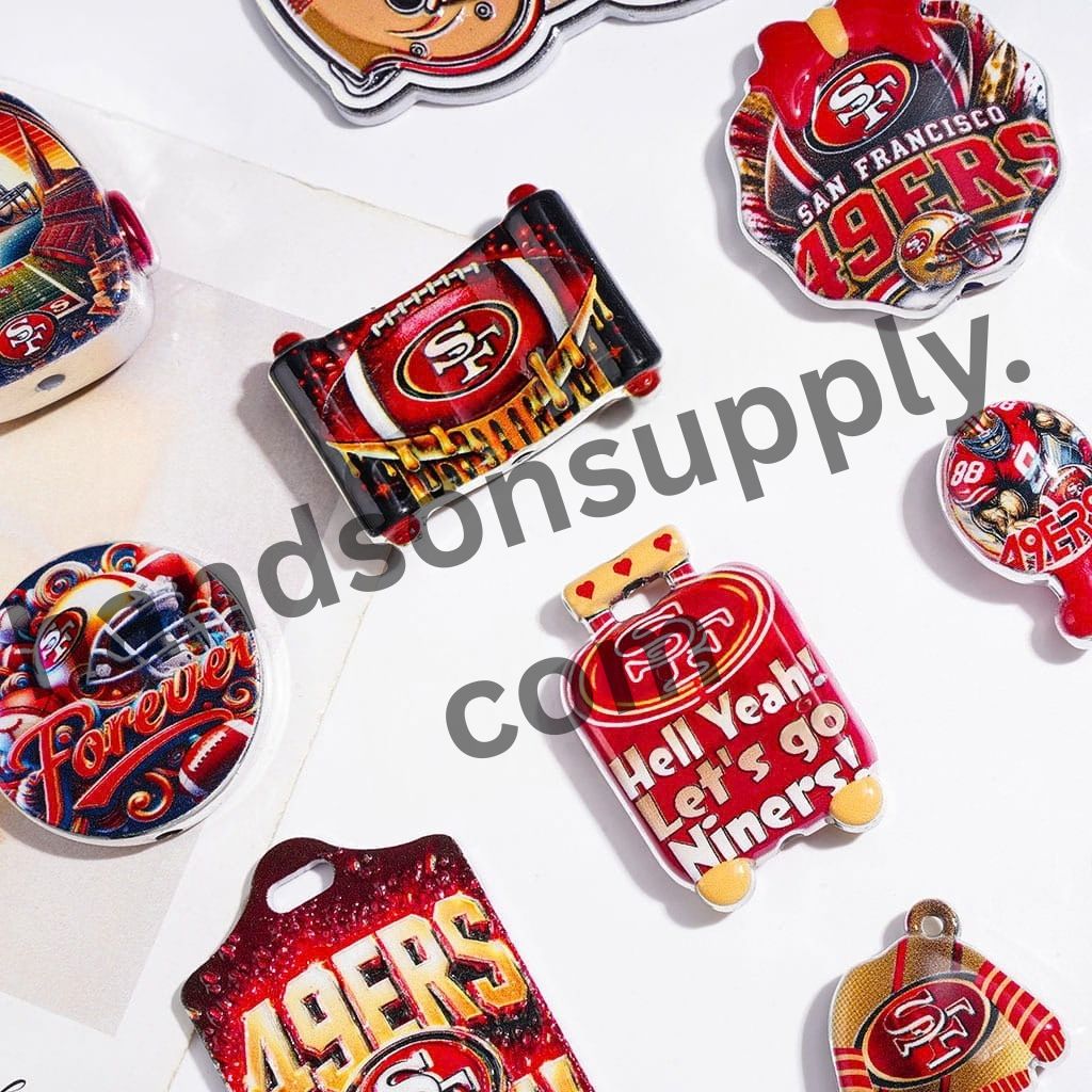 San Francisco American Football Team Logo with Silver Border Acrylic Beads & Pendants, Random Mix