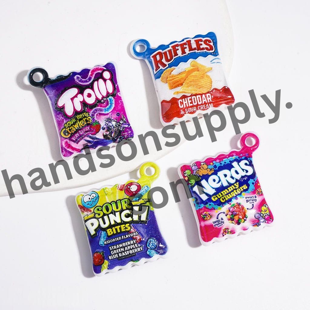 Colorful Assorted Candy Wrapper Design Acrylic Pendants, 31*28MM, Random Mix