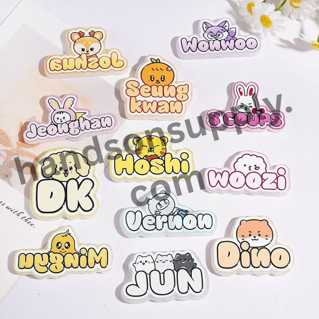 Trendy K-Pop Boy Group Animal Character & Name Print Acrylic Beads, Assorted Designs, Random Mix