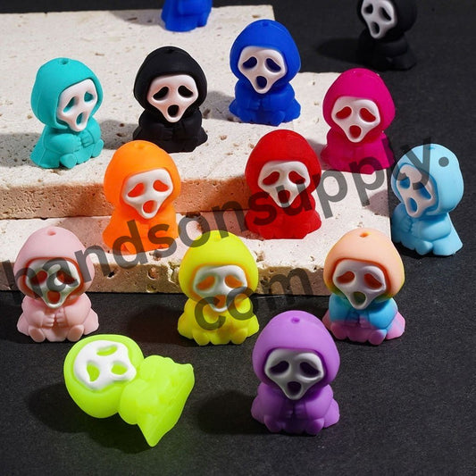 3D Spooky Horror Mask Character with Cloak Halloween Theme Silicone Focal Beads, 19*26MM, Multi-Color (Please Read Description)