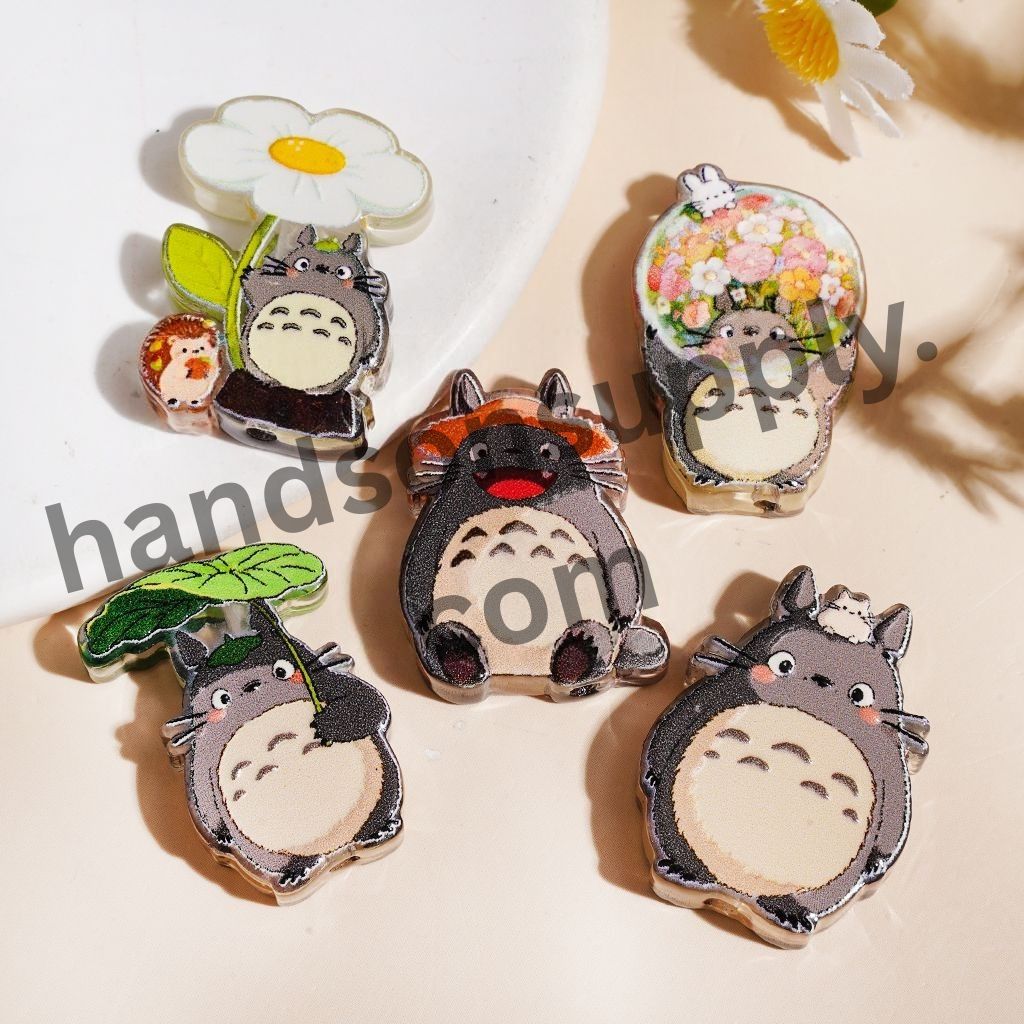 Cute Japanese Anime Chinchilla Animal Character Series Acrylic Beads, Assorted Designs, Random Mix