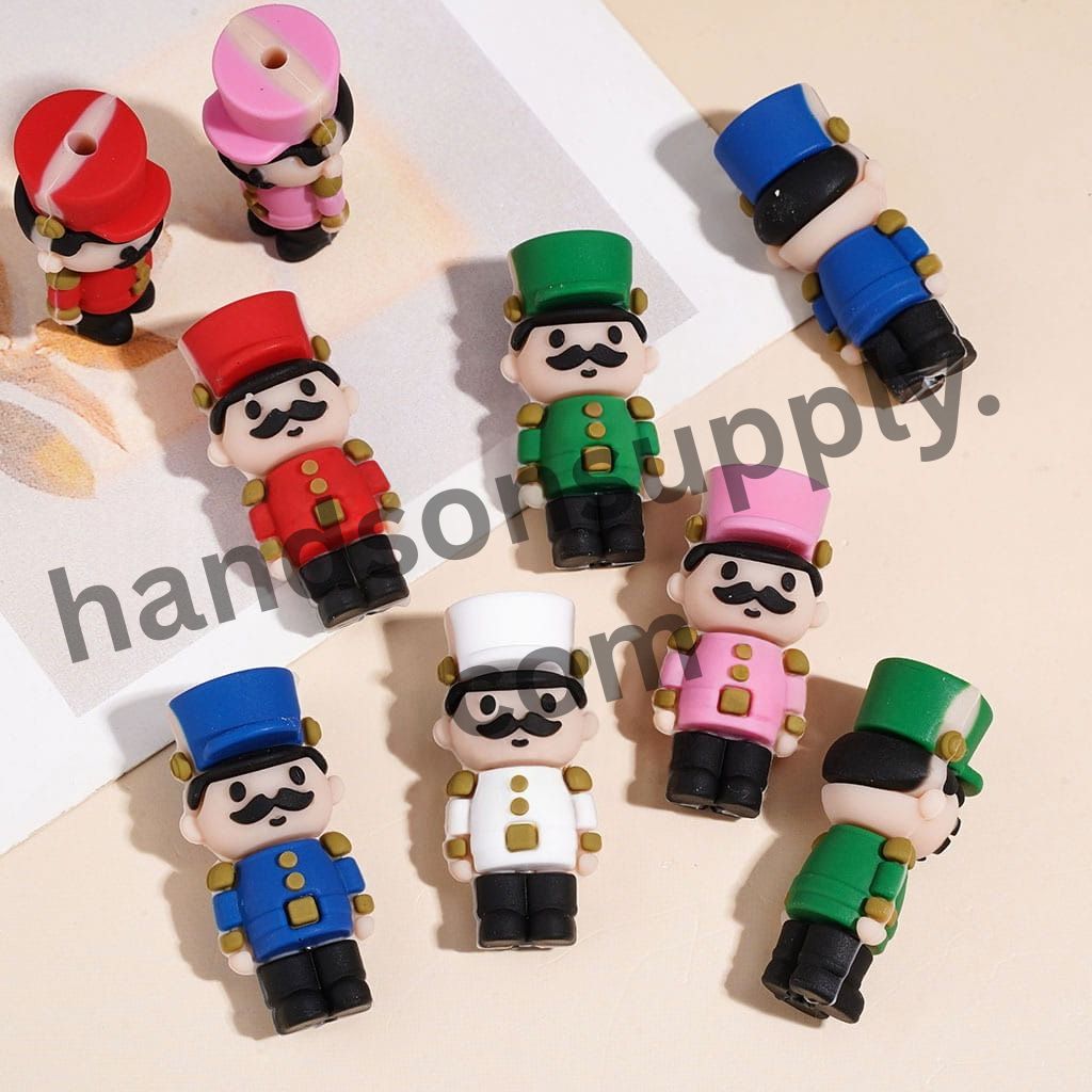 3D Military Guard Wooden Nutcracker Soldier Silicone Focal Beads, Multi Colors Random Mixvv