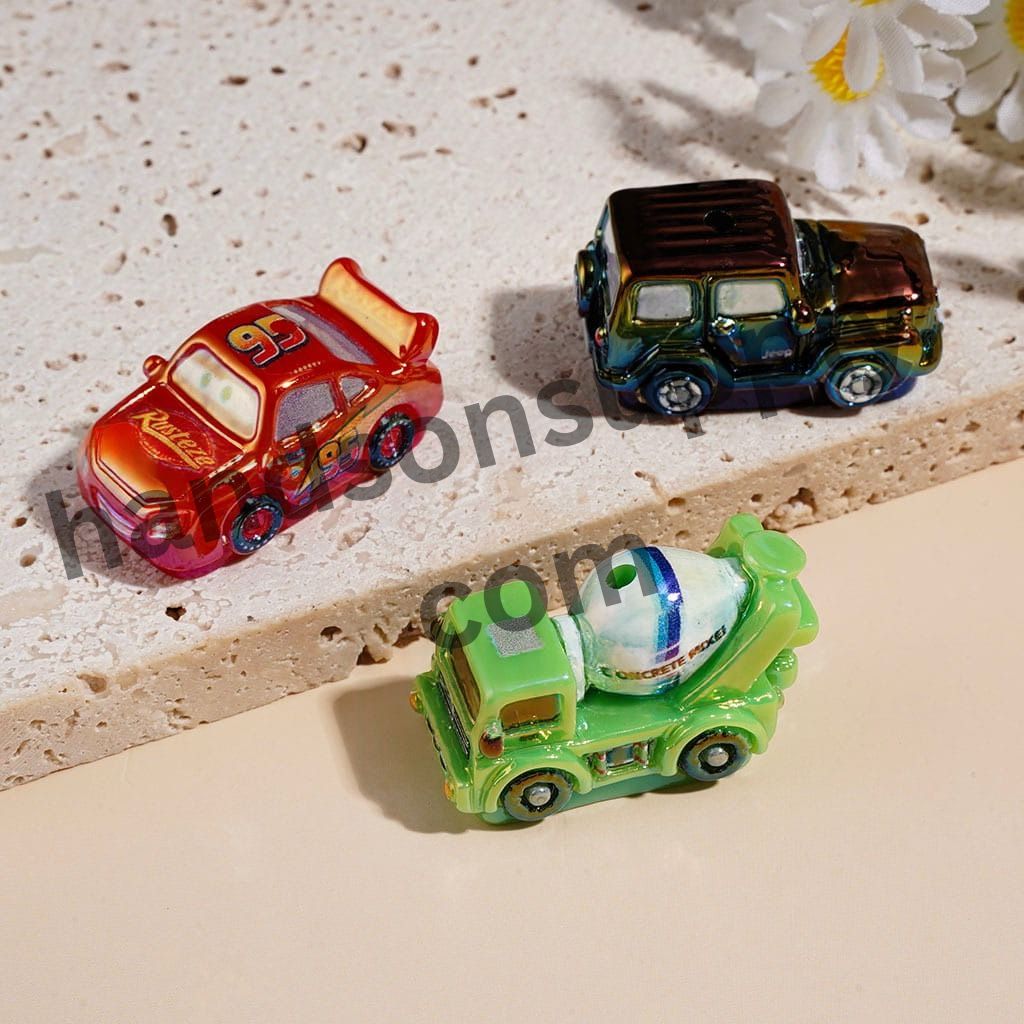 Cute Cartoon Transport Vehicle Series Bus, Police Car, Ambulance, Fire Truck & Race Car Acrylic Beads, Assorted Designs, Random Mix