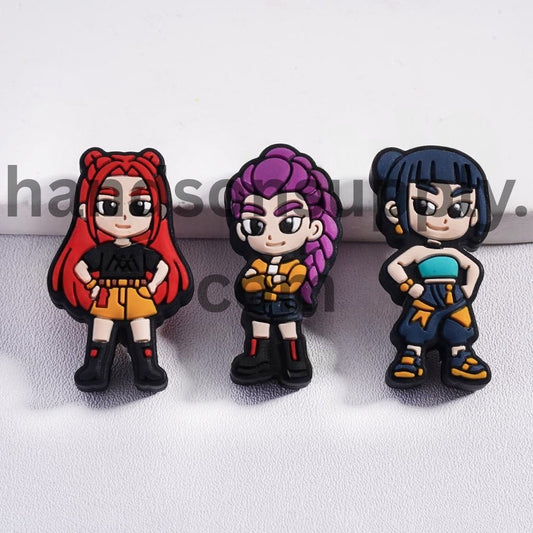 Girl Band with Various Colors Hair Wearing Fashionable Clothes Silicone Focal Beads