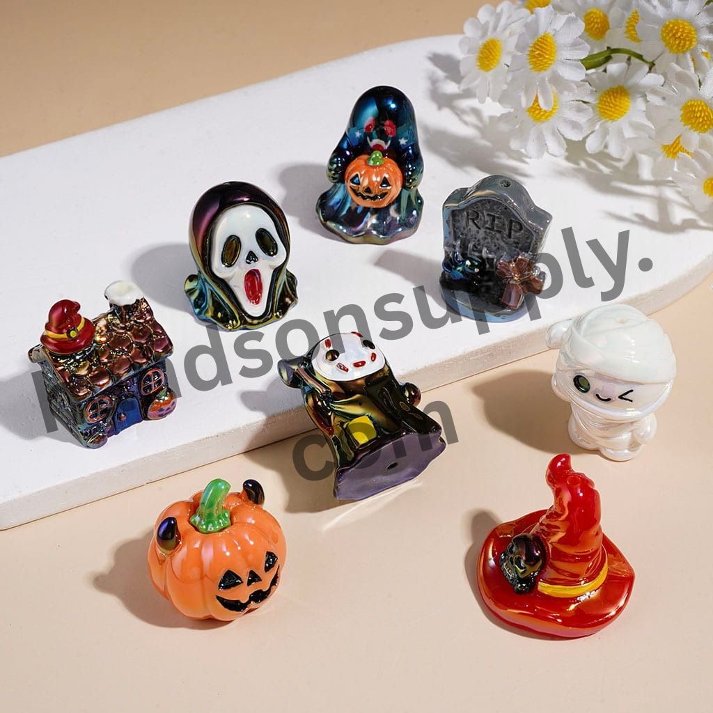 UV Coating Cute Halloween Character Acrylic Bead with Pumpkin, Ghost, Witch Hat & Haunted House, Multi Designs, Random Mix