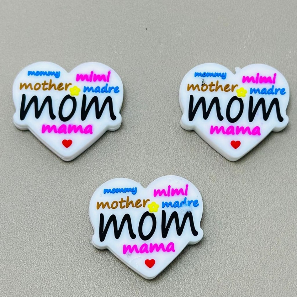 Mother Mommy Mom Mama Mimi Madre Heart Silicone Focal Beads