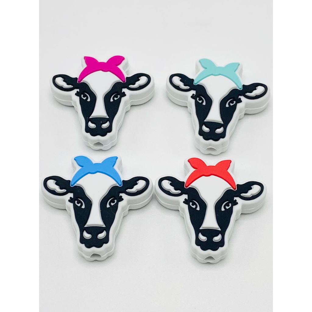 Bandanna with Cow Head Silicone Focal Beads