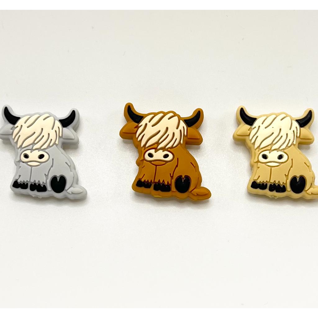 Cute Sitting Calf, Highland Cow Focal Beads, Silicone Focal Beads