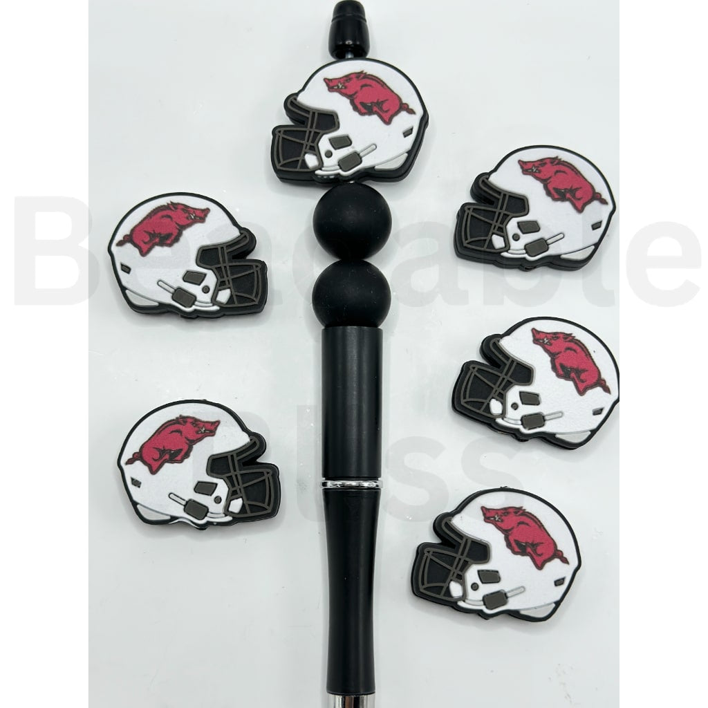 USA America College University Football Teams Arkansas Razorbac Helmet Silicone Focal Beads， Please Read the Description