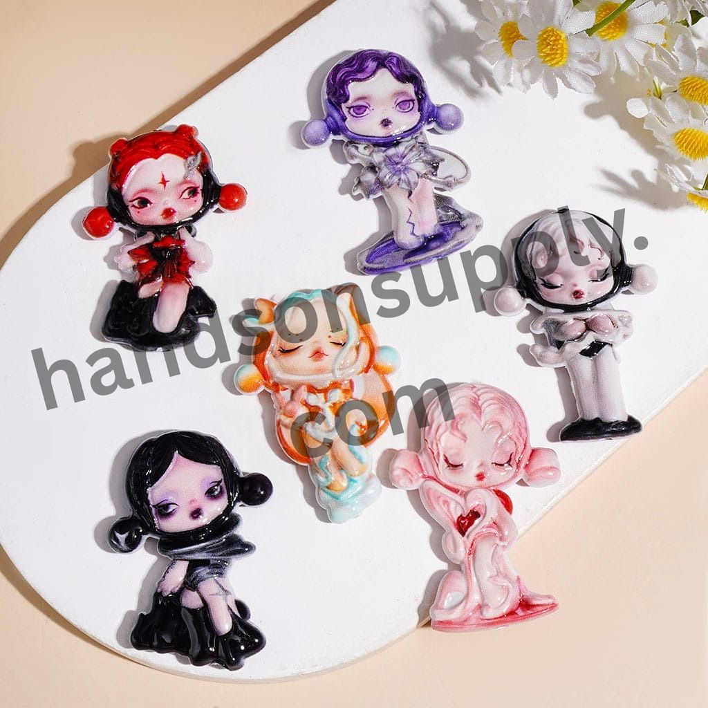 Trendy Cool Girl Doll Fashion Series Acrylic Beads with Stylish Outfits, Variant Designs, Multi-Color Random Mix