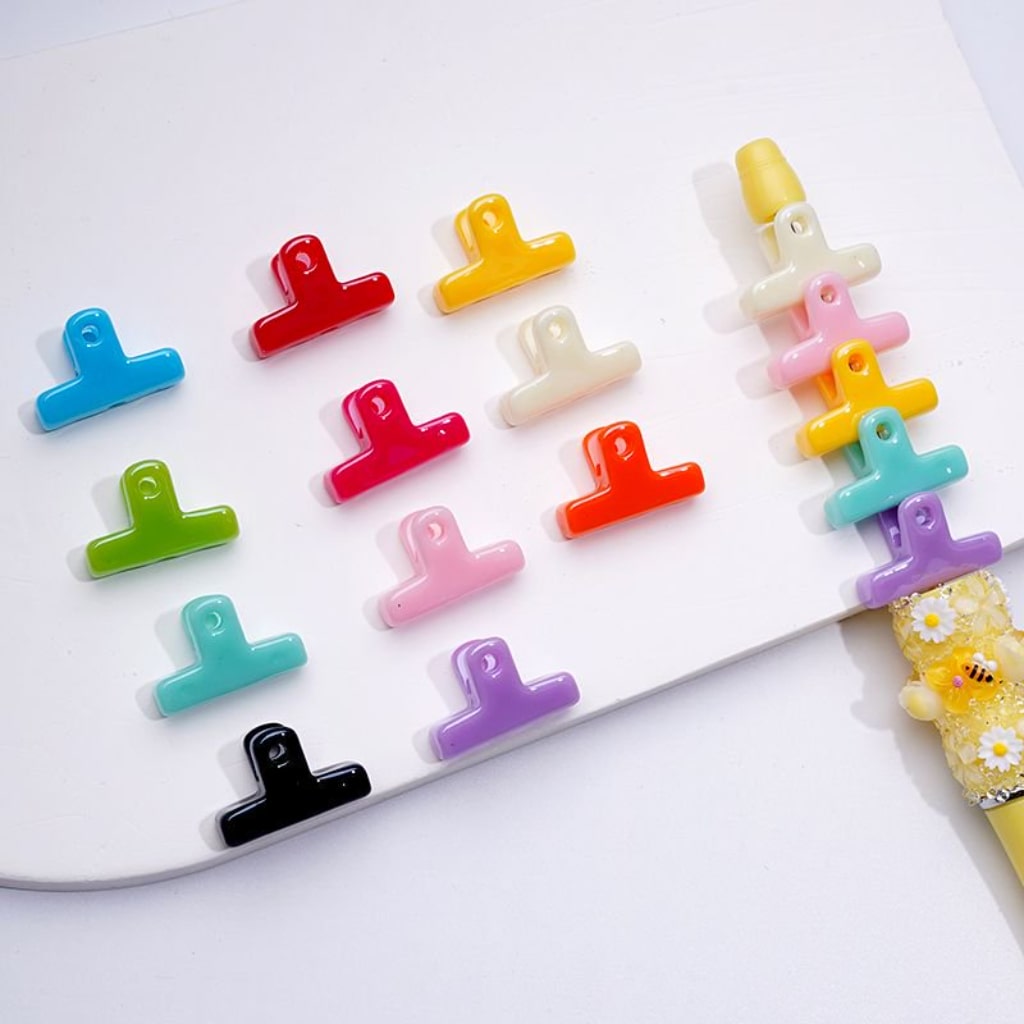 Glossy Mini Cute Clips Acrylic Beads, Around 20*13MM, Random Mix