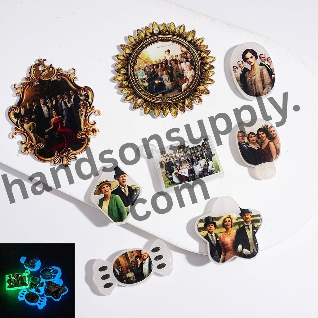 Luminous Regal Earl & Marquis Character Noble Abbey Tale Series Acrylic Beads & Pendants, Random Mix
