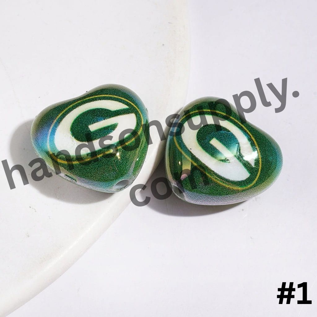UV-Coated Heart-Shaped American Football Team Logo Series Acrylic Beads, 18*20MM