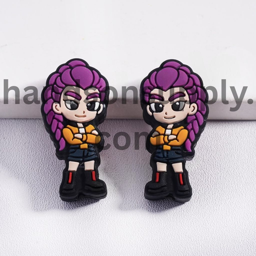 Girl Band with Various Colors Hair Wearing Fashionable Clothes Silicone Focal Beads