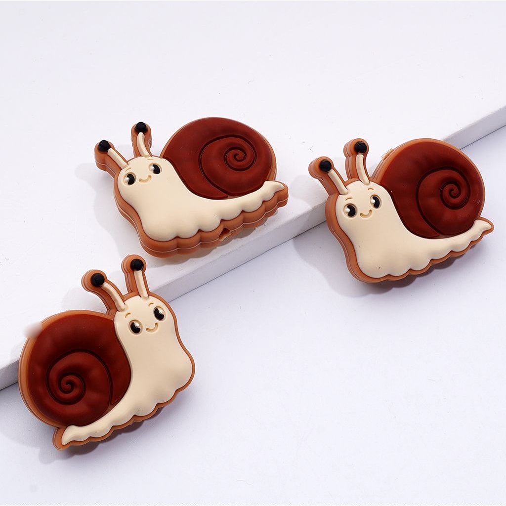 Adorable Tiny Snail Silicone Beads – Perfect for Crafting & DIY Projects