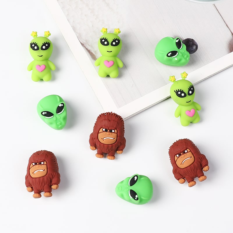3D Cute Cartoon Character Classic Animation Goofy, Pluto, Pig & Honey Bear Printed Silicone Focal Bead