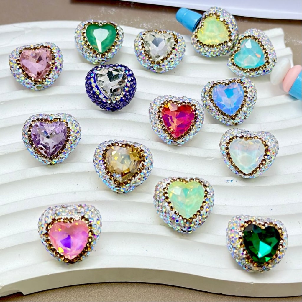 White Heart Clay Beads with Fancy Bling Bling, Large Colorful Heart Rhinestones, and Mini AB Rhinestones, Around 20*17mm