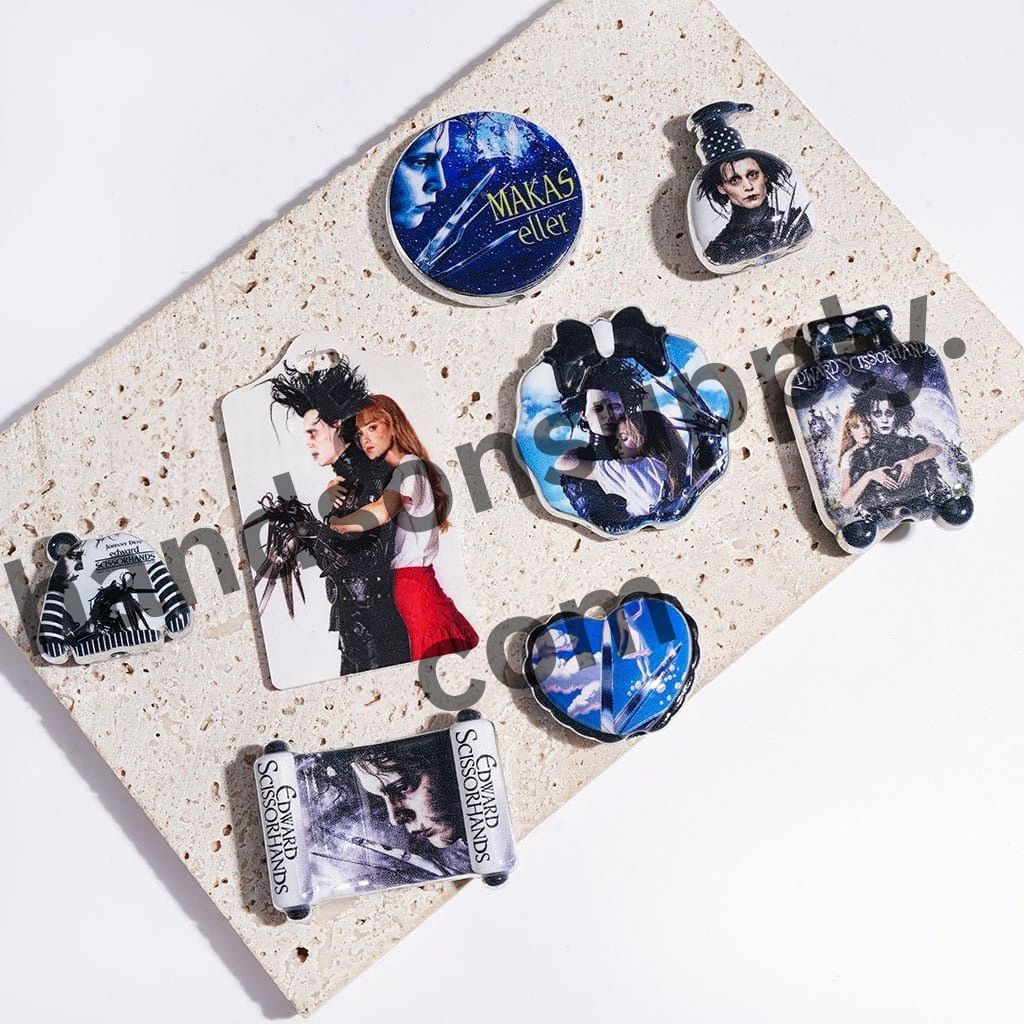 Gothic Movie Character Lonely Scissorhands Robot Series Silver-Tone Edging Acrylic Beads and Pendants, Random Mix