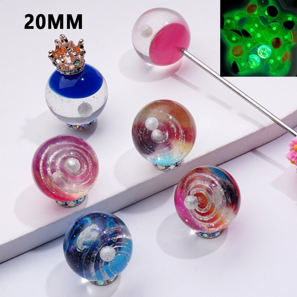 Stunning Clear Acrylic Beads with Glitter & a Luminous Galaxy Planet Design, 20MM