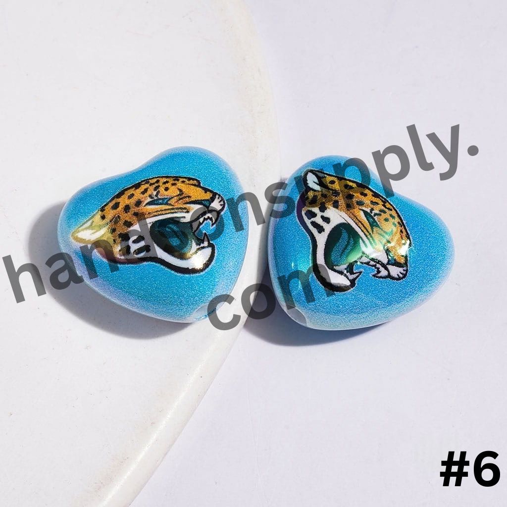 UV-Coated Heart-Shaped American Football Team Logo Series Acrylic Beads, 18*20MM