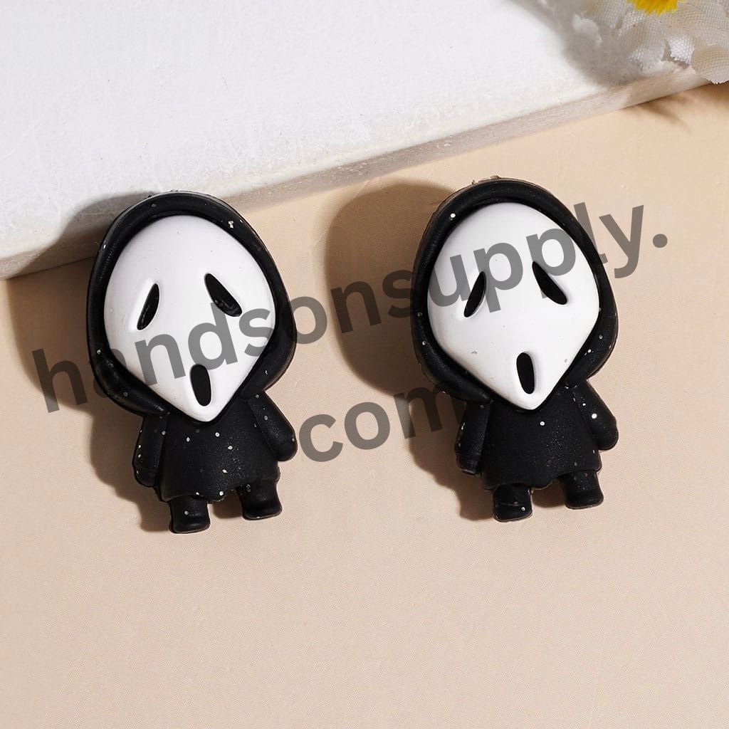 3D White Horror Mask Ghost Character Silicone Focal Beads with Silver Glitter Cloak, Halloween Theme, 30MM