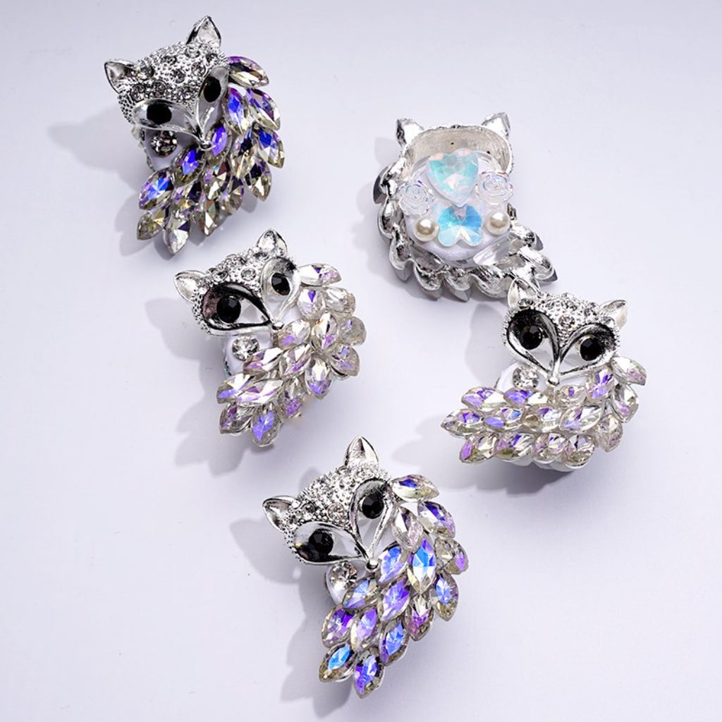 Elegant Silver Alloy Fox with Sparkling Rhinestones, White Pearls & Charming Hearts, Butterflies & Flowers Adorned with Clay Beads Approx. 47x36MM