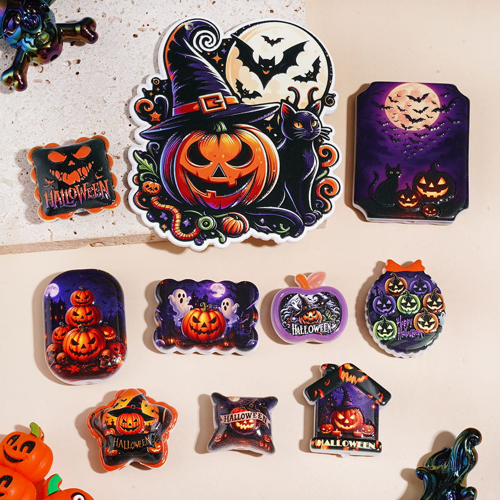 Acrylic Beads Pendant with Halloween Ghost Pumpkin Bat Series, Random Mix