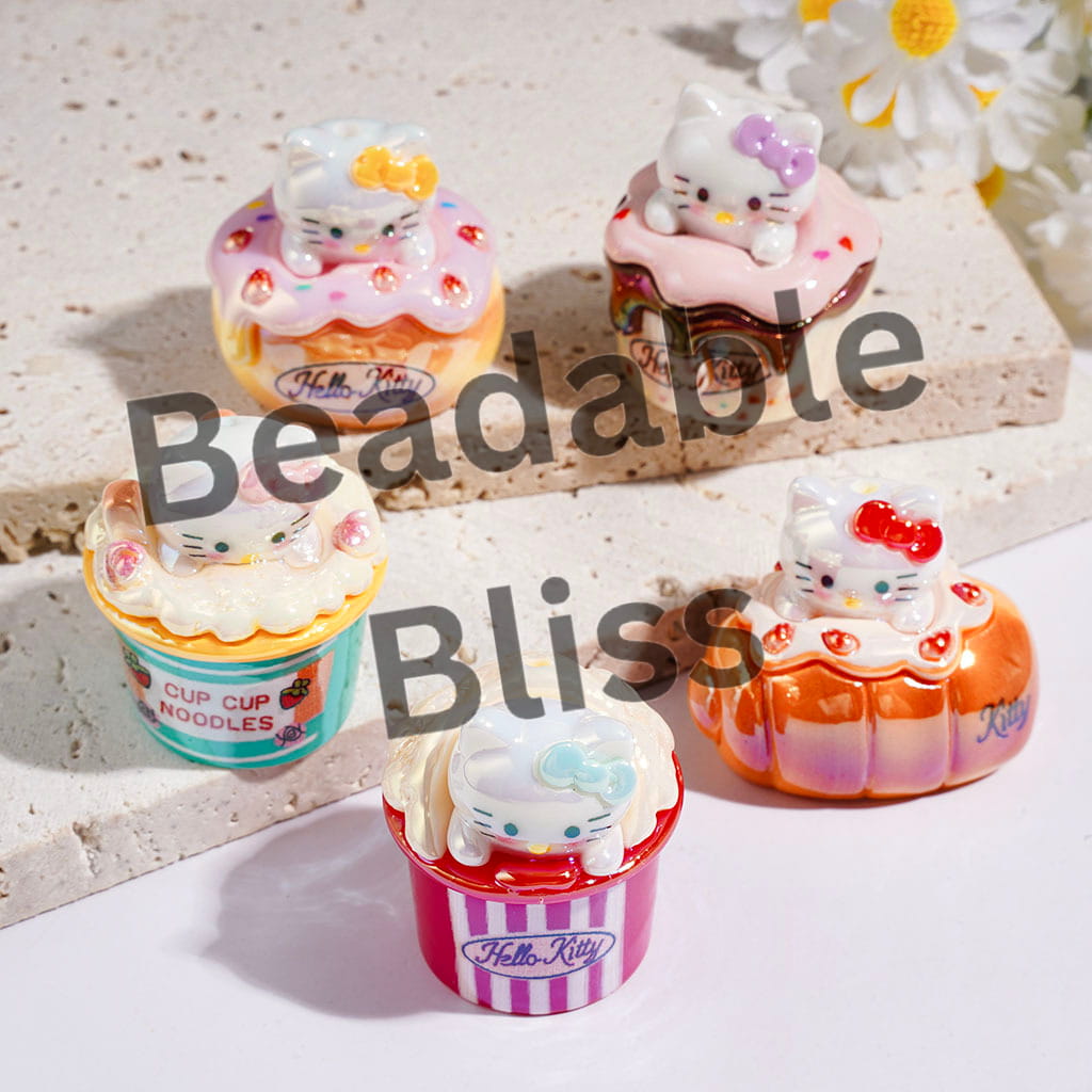 UV-Coated Acrylic Beads Cute Cat Characters Sitting on Diverse Desserts, Random Mix