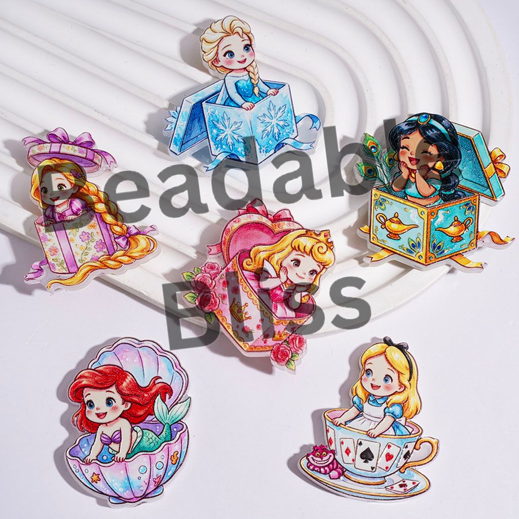 Classic Beautiful Princess Character Sitting on Teacup Gift Box Scallop Acrylic Beads, Random Mix