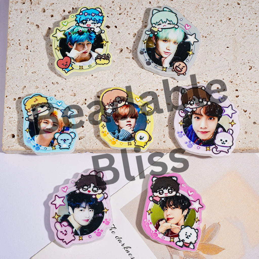 Acrylic Beads Korea Boy Group Image Series with Cartoon Character, Semi-Clear, Random Mix