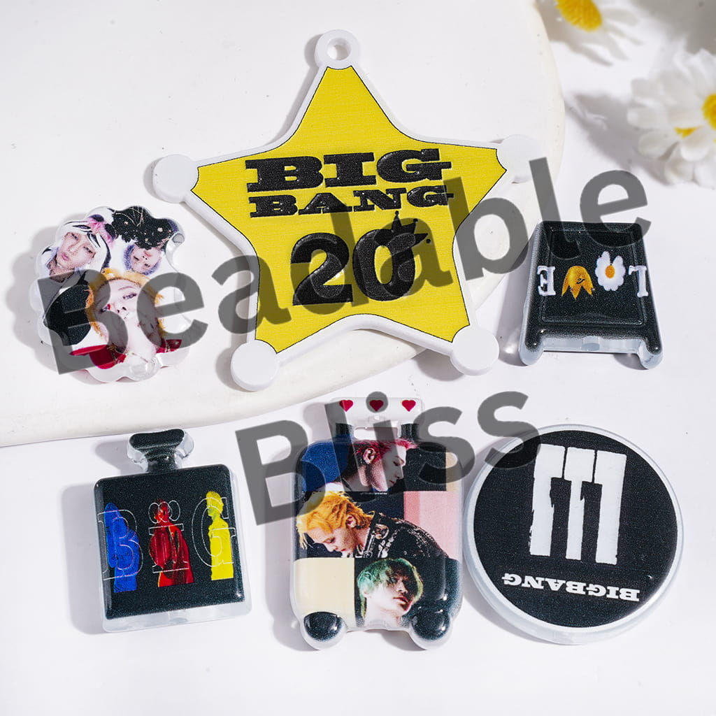 Acrylic Beads and Pendants Korea Boy Group Series, Random Mix