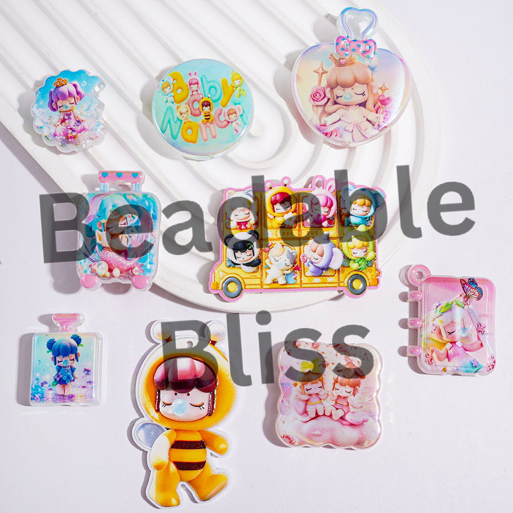 UV-Coated Acrylic Beads and Pendants Tranditional Style Girl Character Series, Random Mix