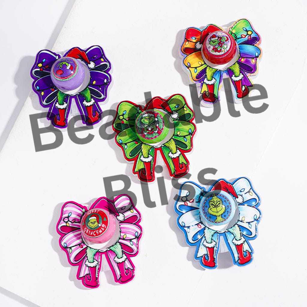 Acrylic Beads Christmas Green Character Print, Hollowed Bowtie and Round Beads, Multi-Color, Random Mix