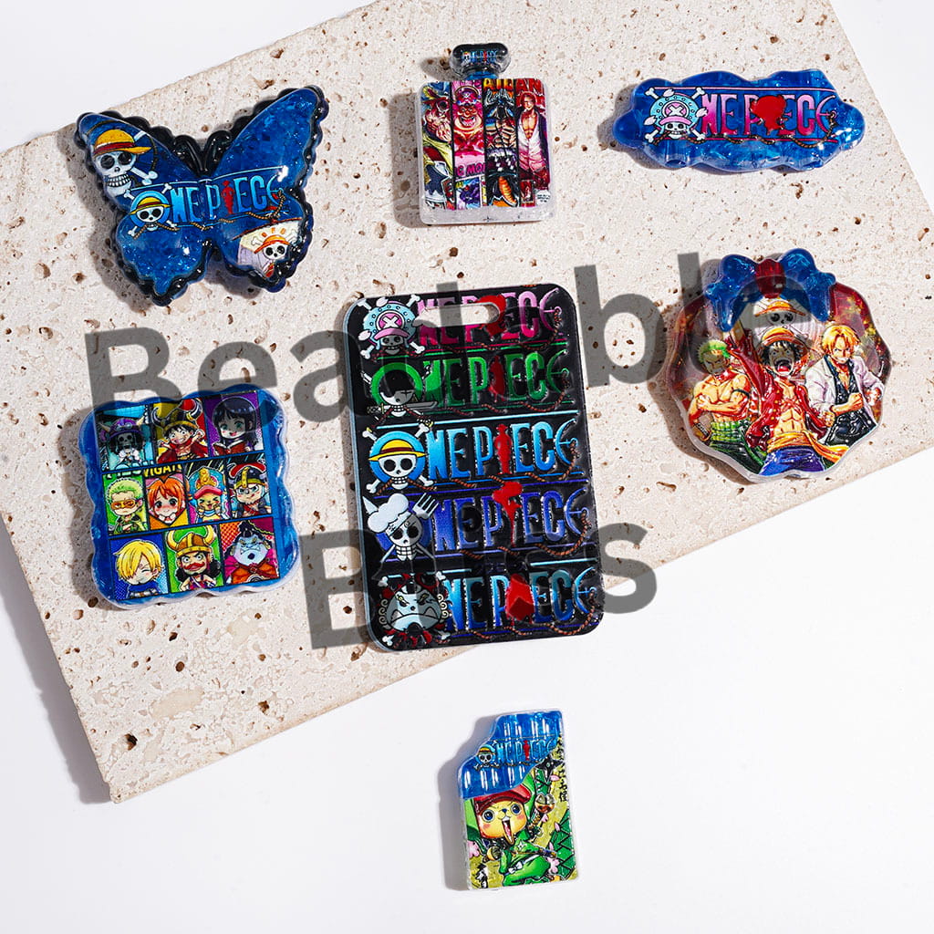 Japanese Anime Pirate Crew Character Series Acrylic Crackle Beads and Pendants, Random Mix