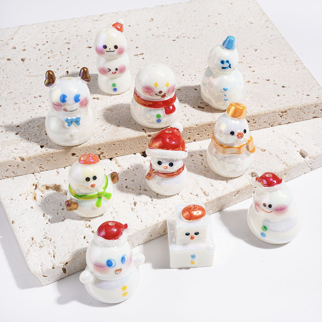 UV Finish Acrylic Beads Christmas Snowman in Assorted Style, Winter Theme, Random Mix