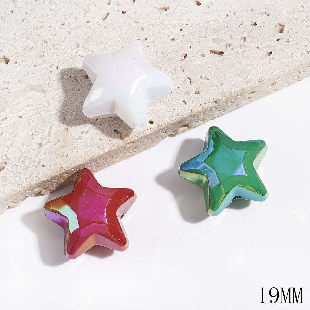 UV Finish Glossy Red, Green, and White Colors Christmas Theme Star-Shaped Acrylic Beads, 19MM