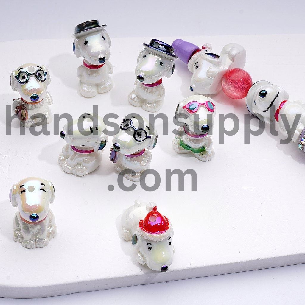 UV Coated Cute Vintage Beagle Puppy Acrylic Beads Around 25MM, Random Mix
