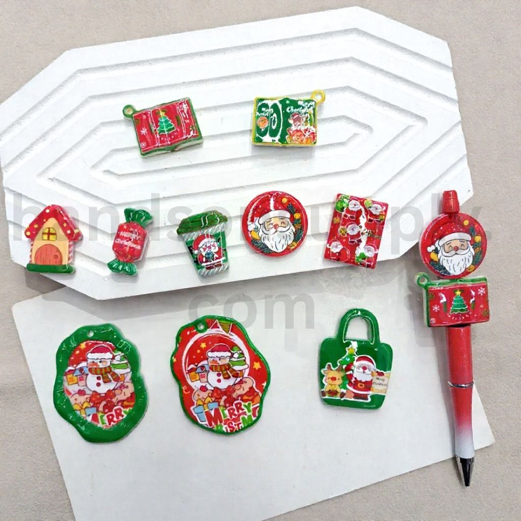 Flat Christmas Series Pendants in Different Shapes Acrylic Beads