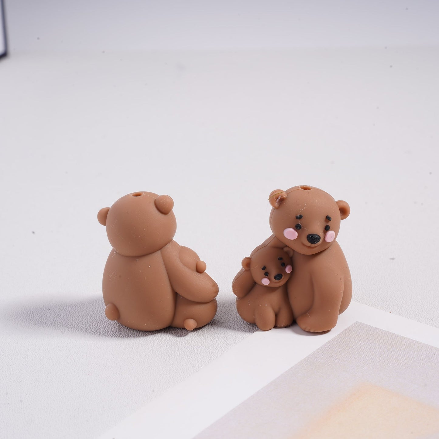 3D Mom & Baby Polar Bear Nestled Together Silicone Focal Beads Random Mix