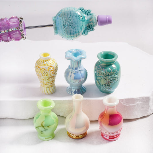 UV Coated Flower Vases, Chinese Porcelain Style Different Design Acrylic Beads Random Mix
