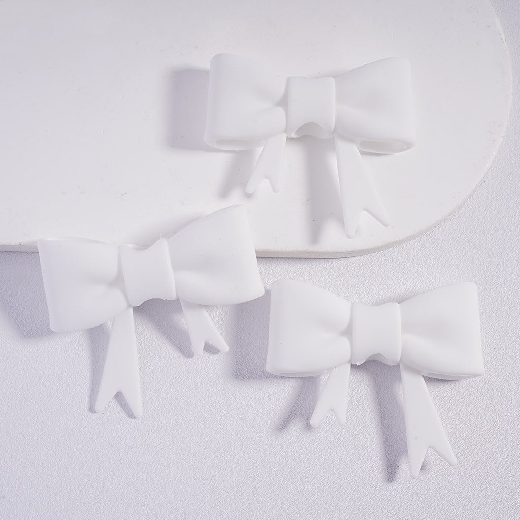 Food Grade Cup & Tumbler Accessory White Bowtie Silicone Straw Topper