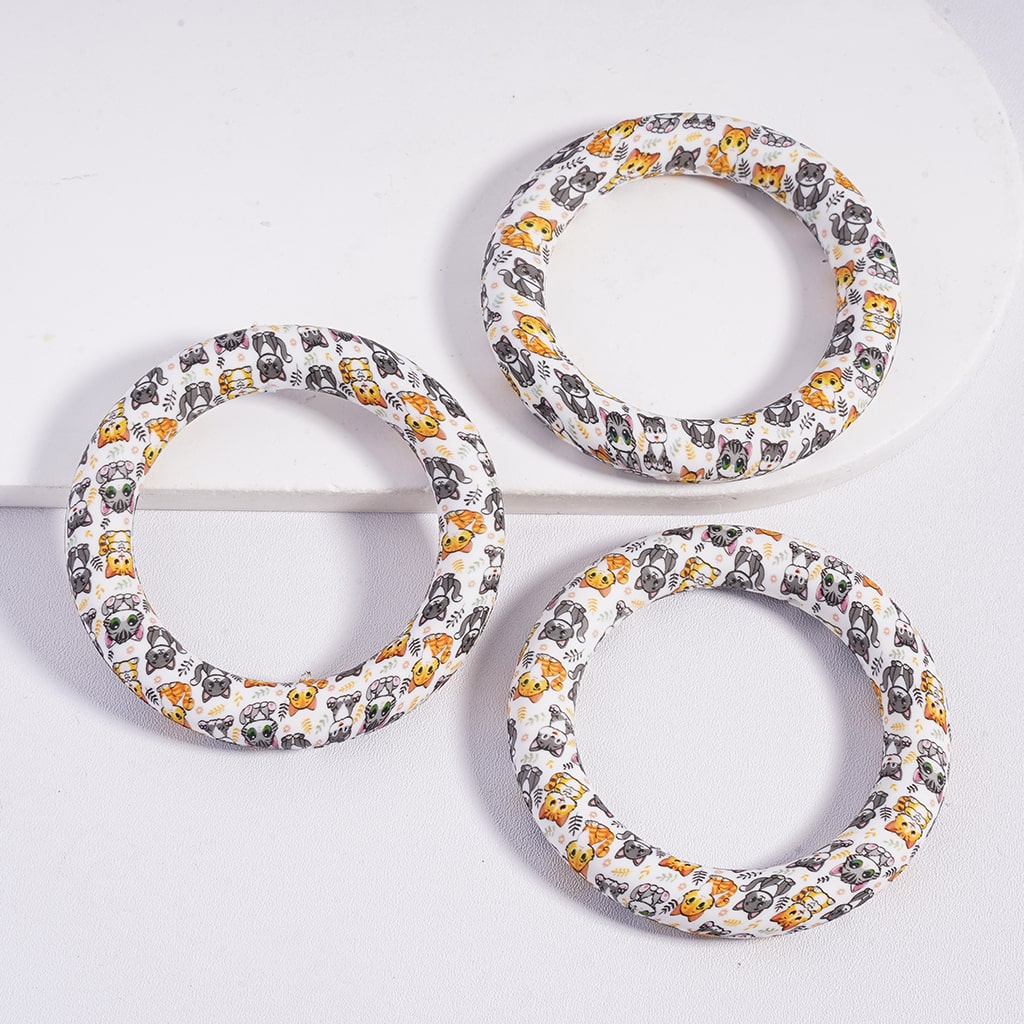 Soft Round Ring with Cat & Leaf Print Silicone Focal Beads 65MM