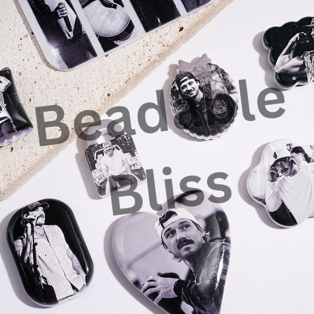 American Countryside Boy Singer Character Acrylic Beads and Pendants, White Black Series, Random Mix
