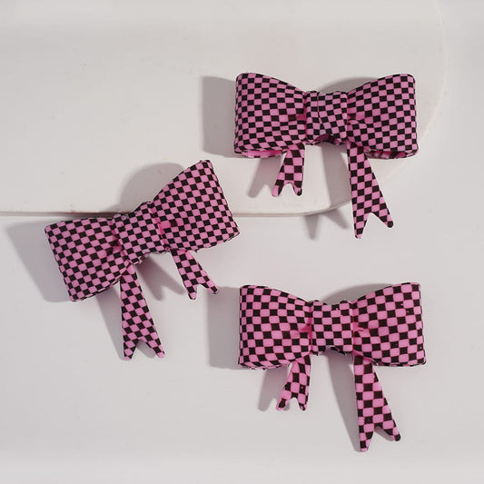 Food‑Grade Silicone Bowknot Straw Topper with Pink & Black Checkered Prints