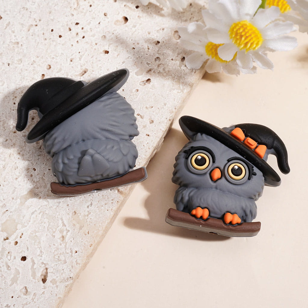 3D Halloween Big-Eyed Owl Silicone Focal Beads with Witch Hat & Standing on Tree Branch, 27*28MM, Random Mix