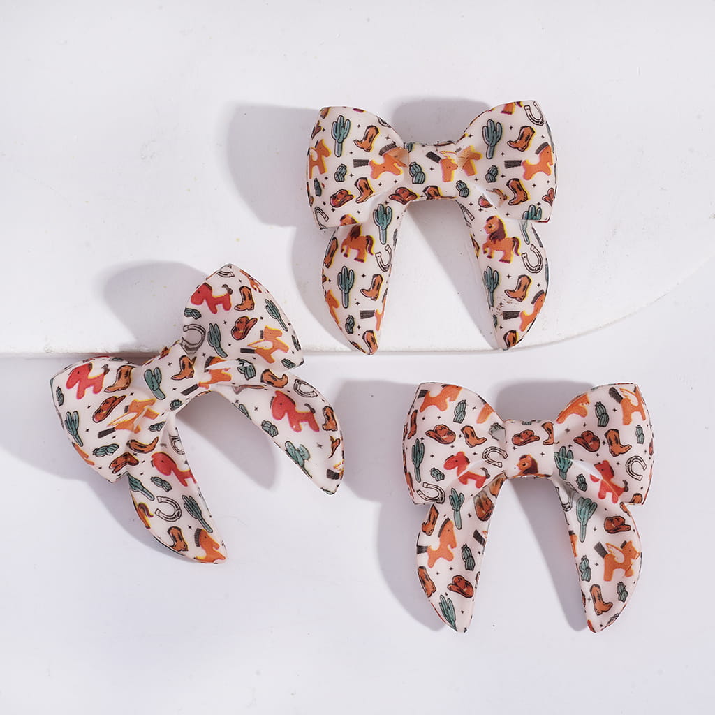 Soft Bowtie on Horse Print Silicone Focal Bead 40MM